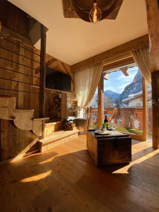 Calore Di Una Casa Di Montagna Campitello di Fassa Exterior photo